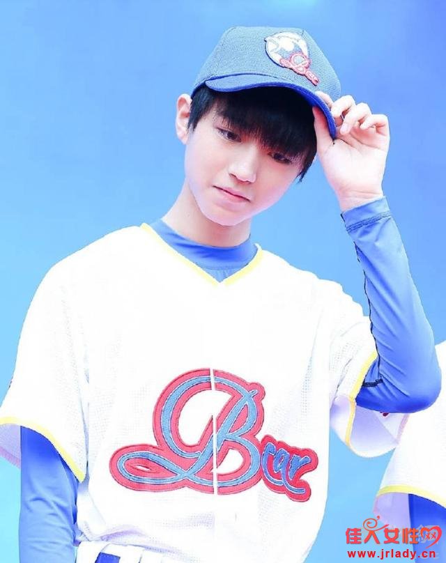 ǵʱTFBOYS״εݣ